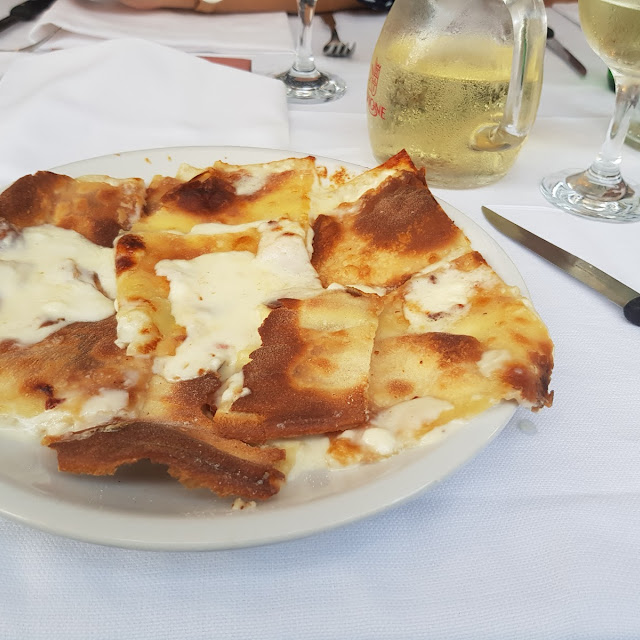 Focaccia Al Formaggio