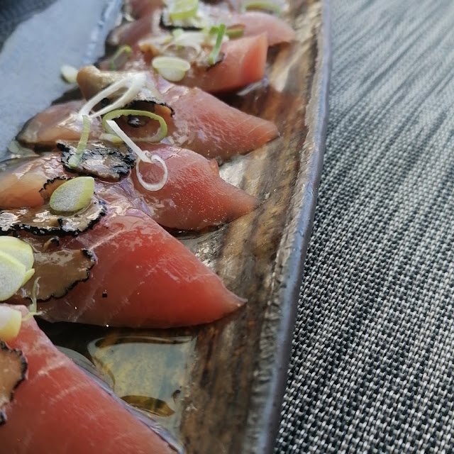 Carpaccio Di Tonno Con Tartufo
