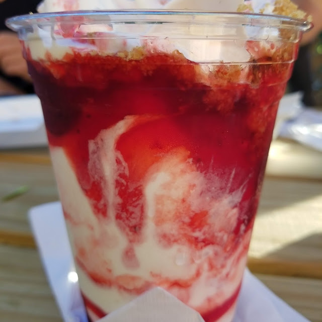 Strawberry Sundae