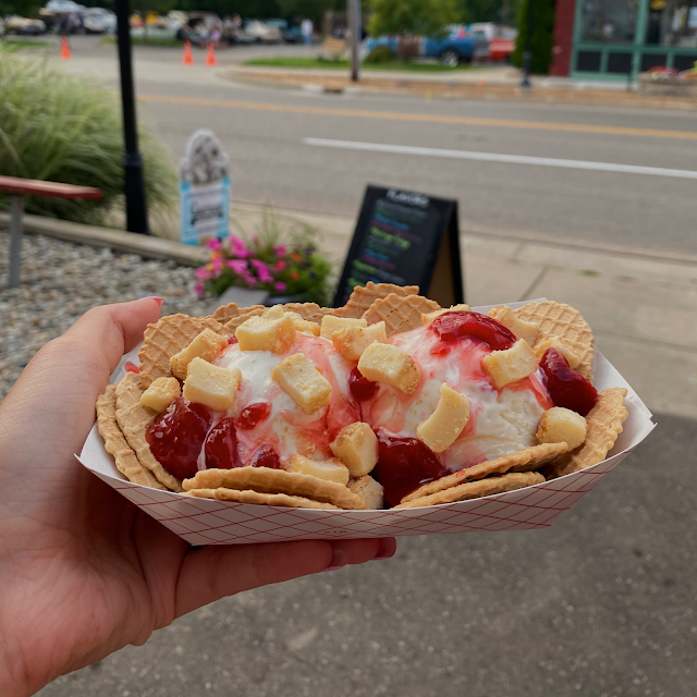 Strawberry Cheesecake Ice Cream Nacho