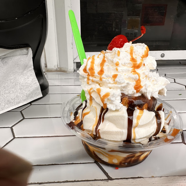 Hot Fudge Vanilla Cake Sundae