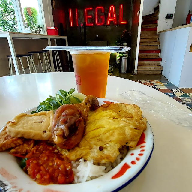 Paket Nasi Ayam Es Teh
