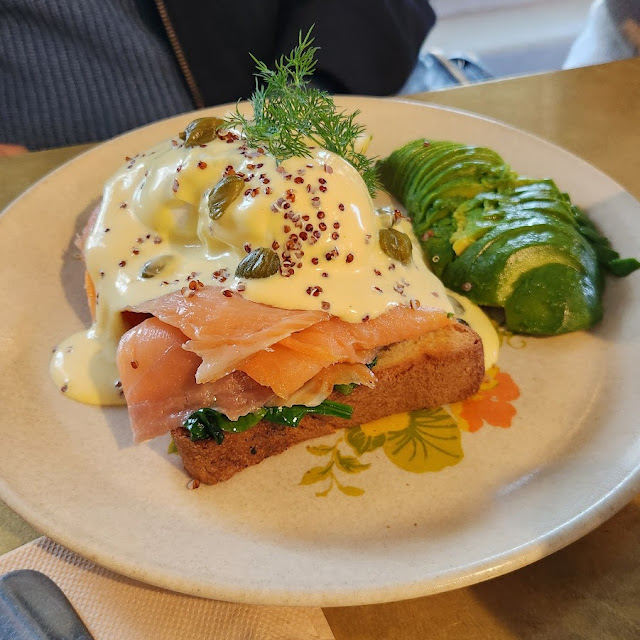 Eggs Benedict with Smoked Salmon