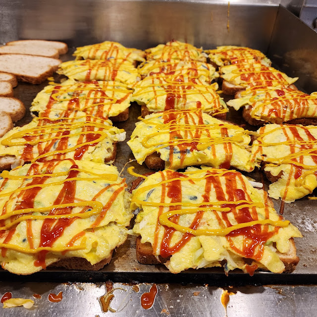 Street Toast Egg Omelett with Cabbage
