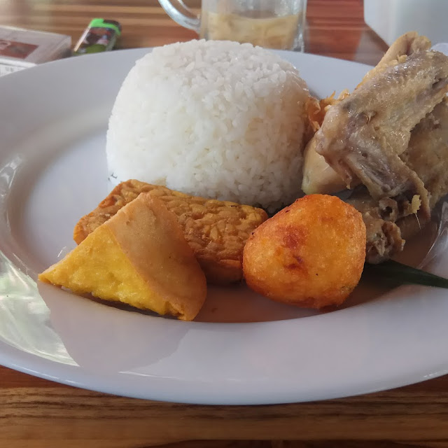 Paket Nasi Ayam Ungkeb