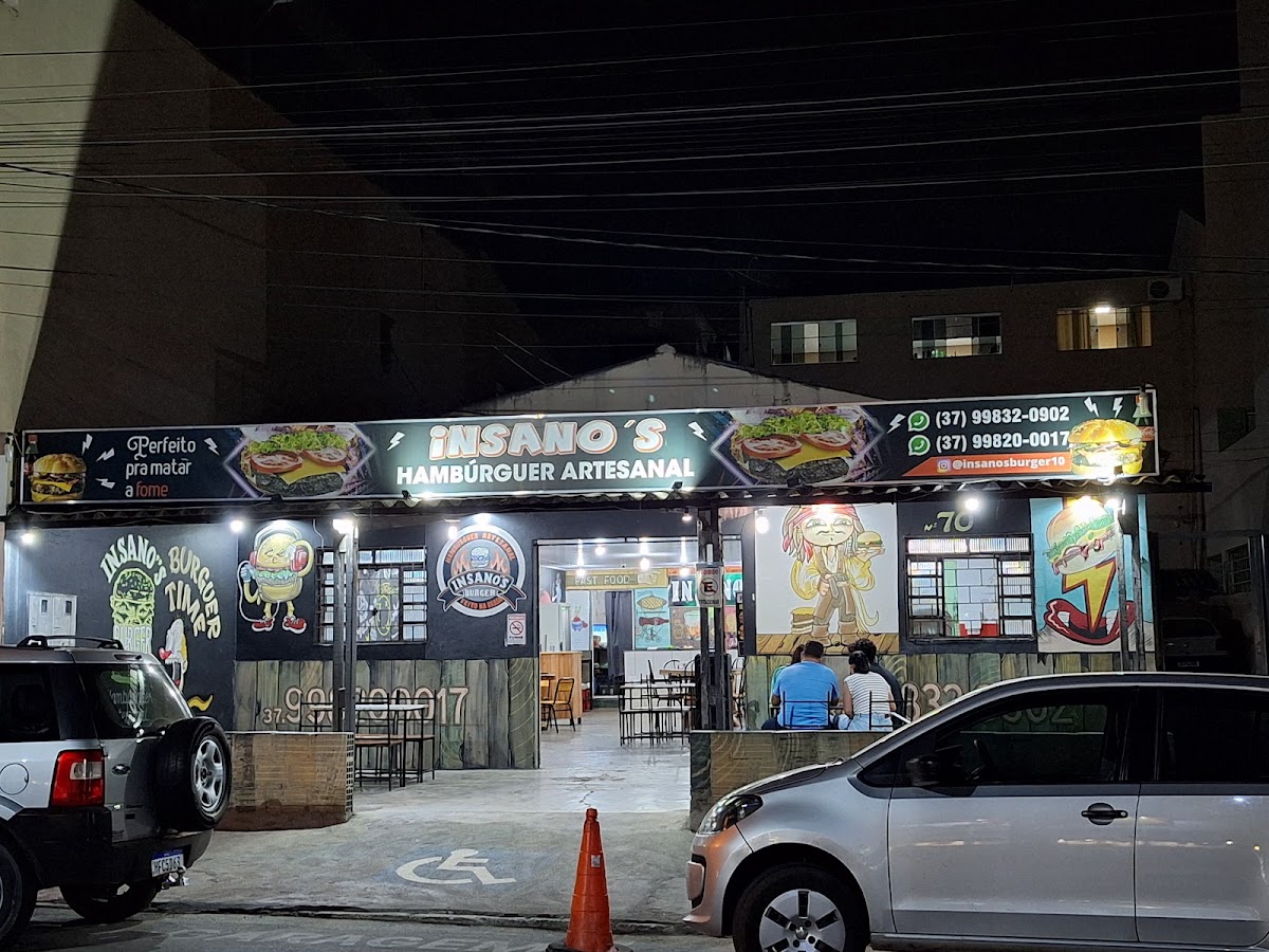 Insano's burger