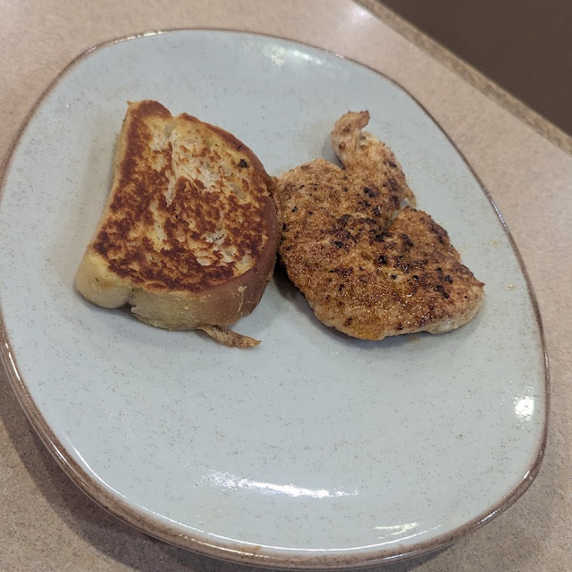 Grilled Chicken and Garlic Bread