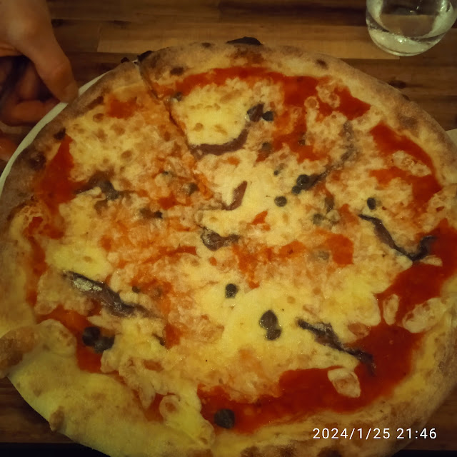 Pizza Capperi E Acciughe