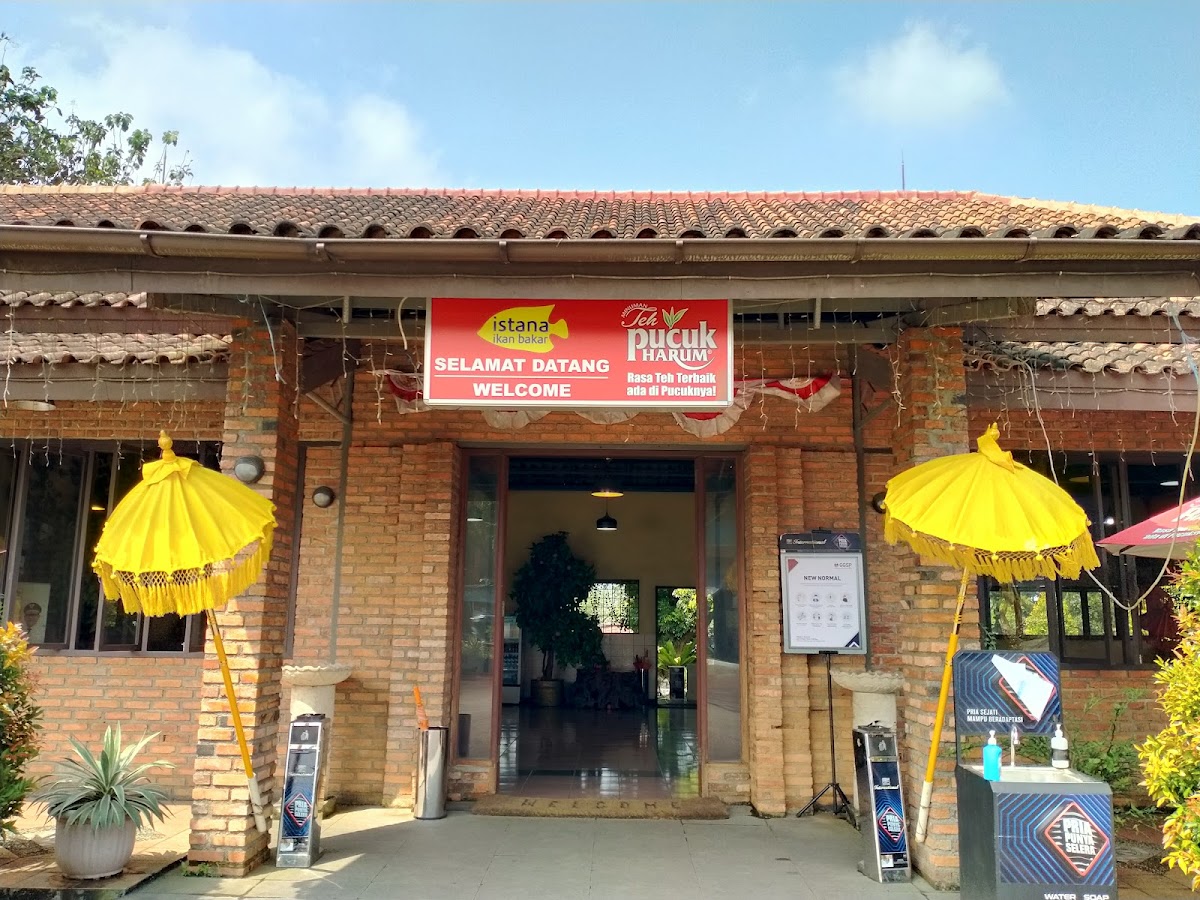 Istana Ikan Bakar Caringin