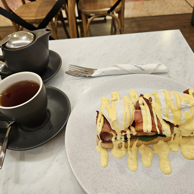 Eggs Benedict