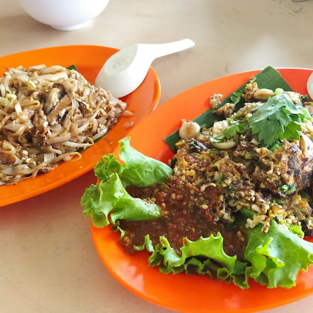 Char Kuey Teow and Oyster Omelette
