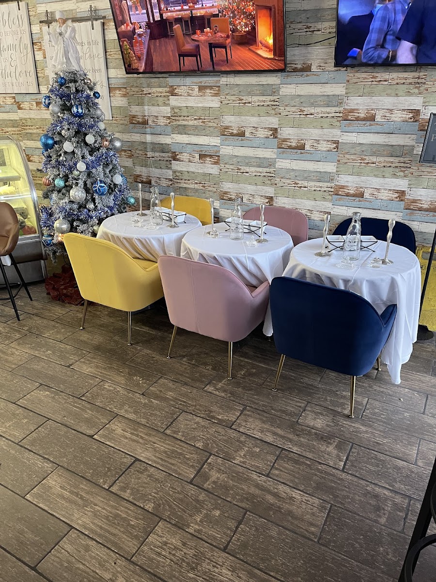 Joyeuse Bakery & Restaurant