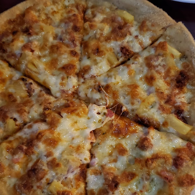 Hawaiian Pizza