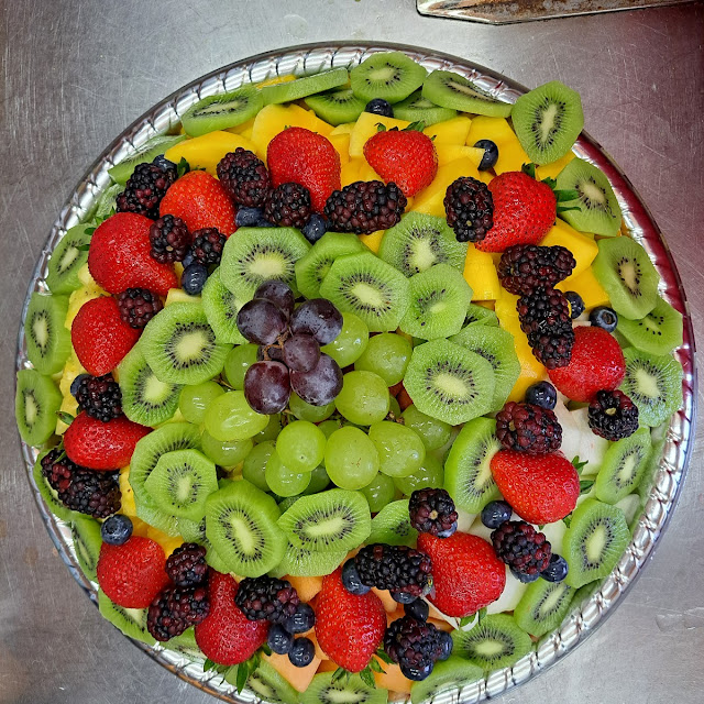 Charolas de Frutas Para Ocaciones Especiales