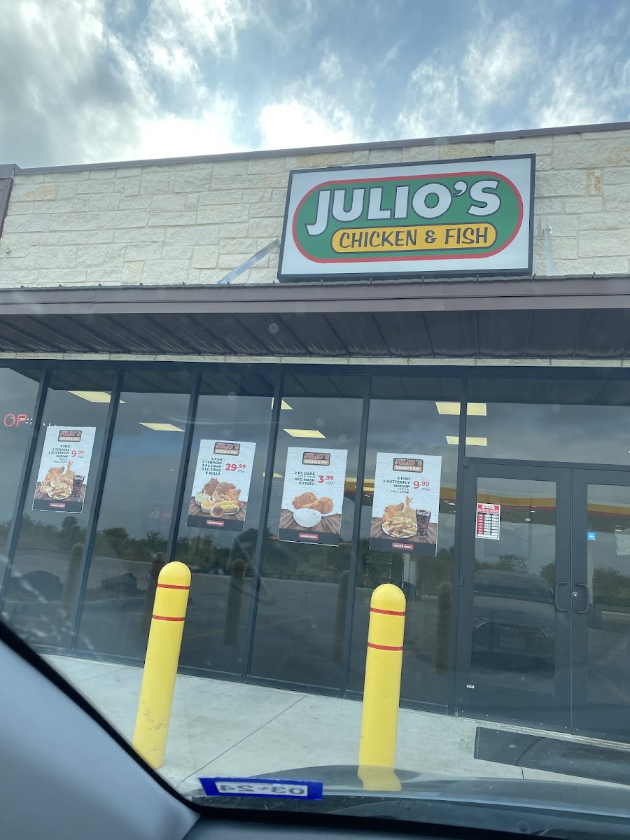 Julio’s Chicken & Fish