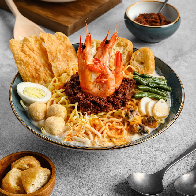 White Curry Mee