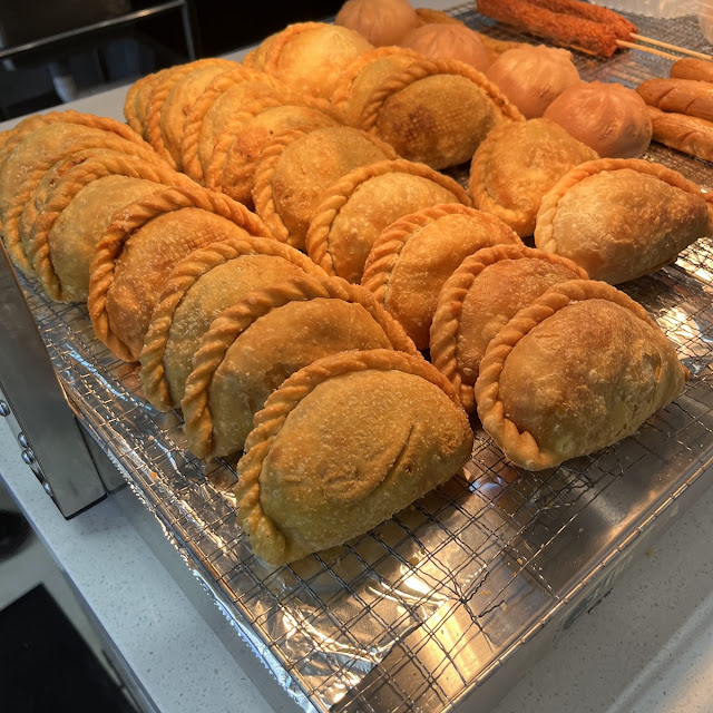 Try Curry Puff