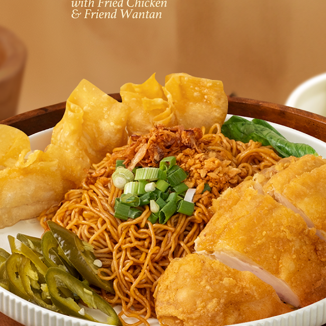 Wantan Noodle with Fried Chicken & Fried Wantan
