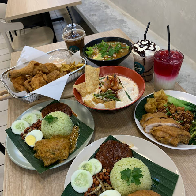 Nasi Lemak Rendang Ayam