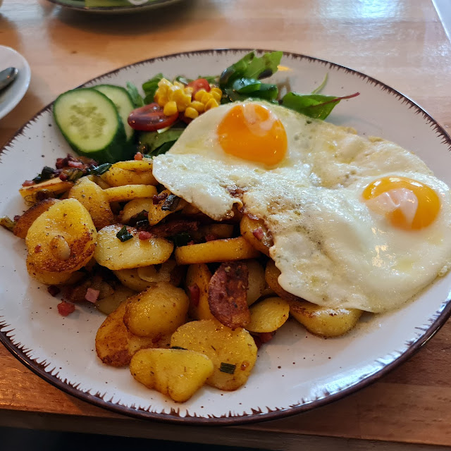 Bratkartoffeln Mit Spiegelei