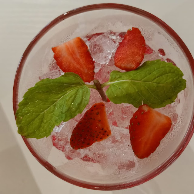 Strawberry Mint Iced Tea