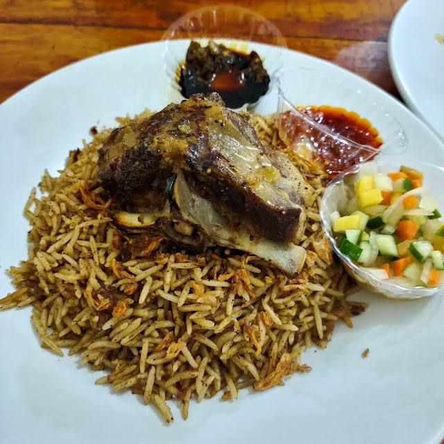 Nasi Kebuli Kambing Bakar