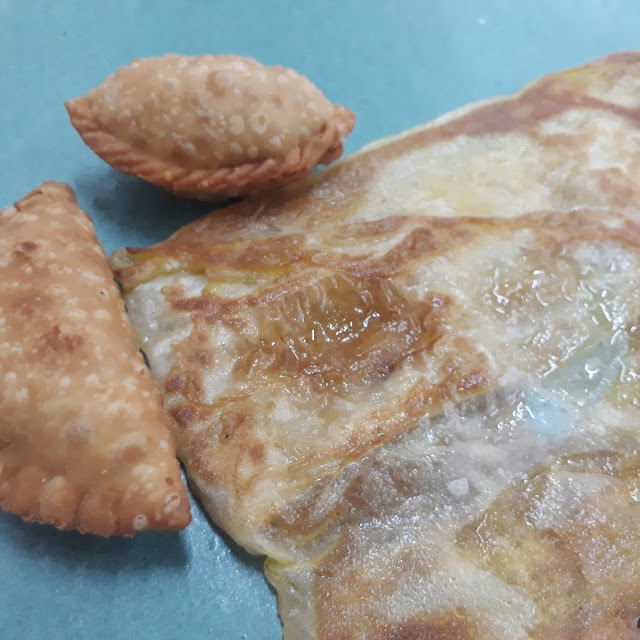 Curry Puff with Roti Canai