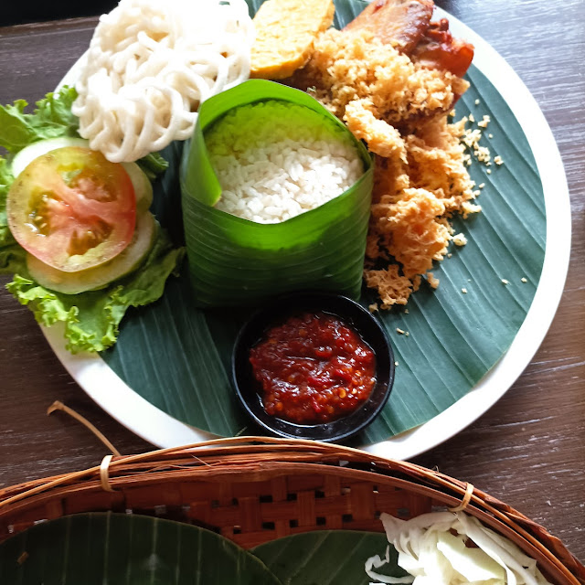 Nasi Liwet Ayam Kampung Bancakan