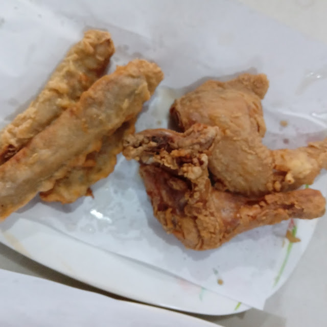 Ngohiong and Fried Chicken