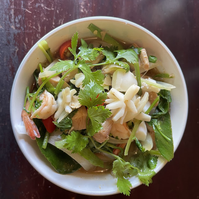 Thai Mango Green Salad