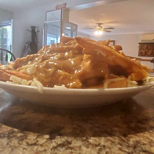 Almost Famous Large Poutine