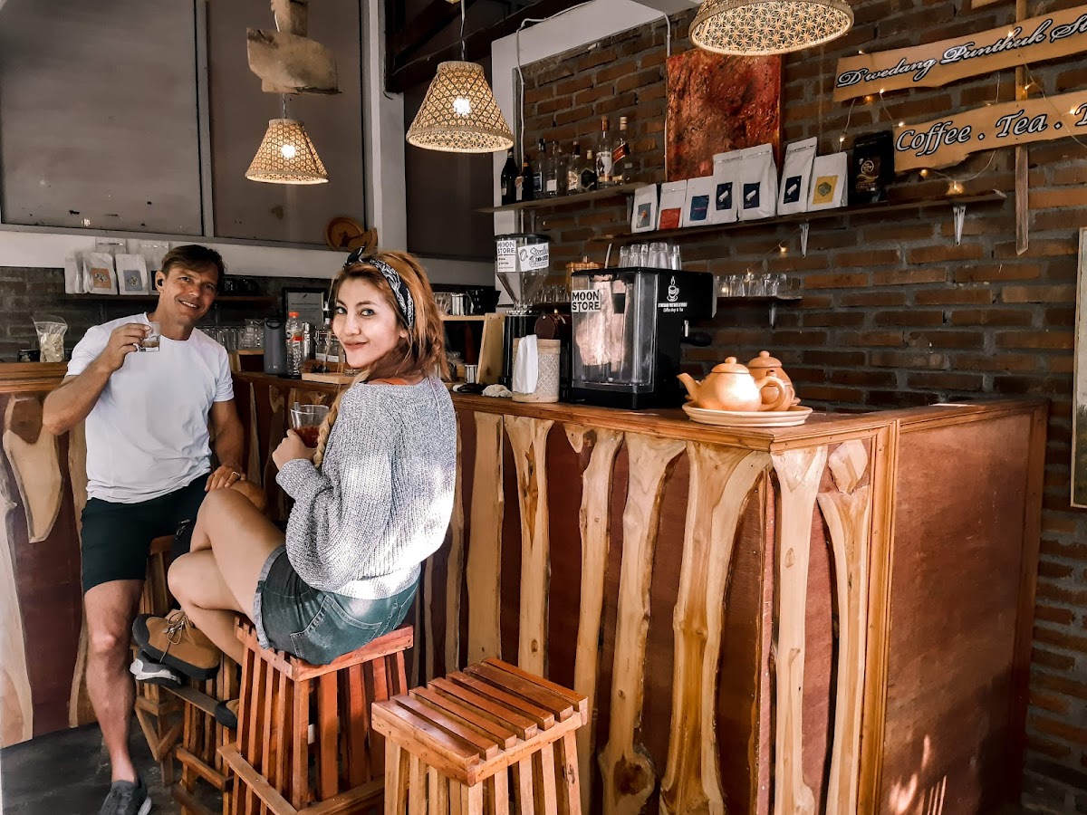 Kedai kopi punthuk setumbu