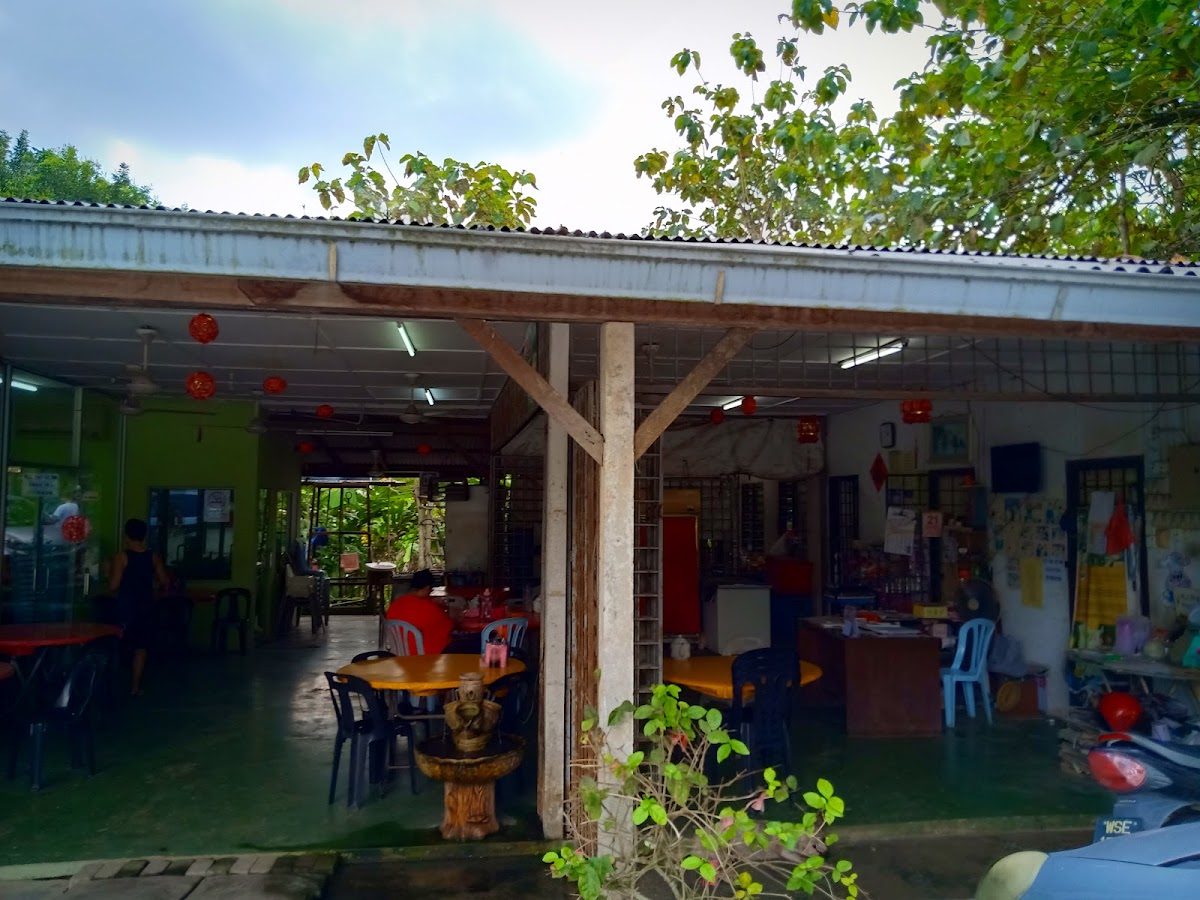 Kedai Makan Pokok Jati 柚木园烧鱼