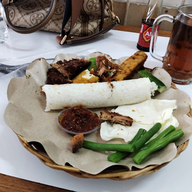 Nasi Timbel Ayam Goreng