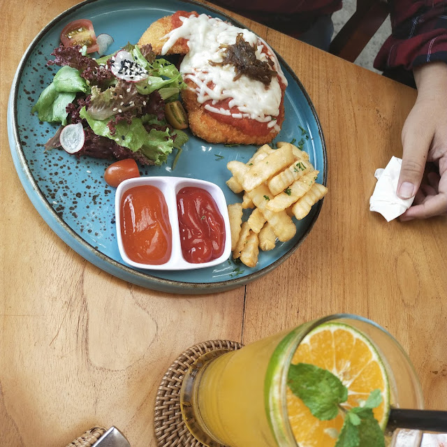 Chicken Parmigiana