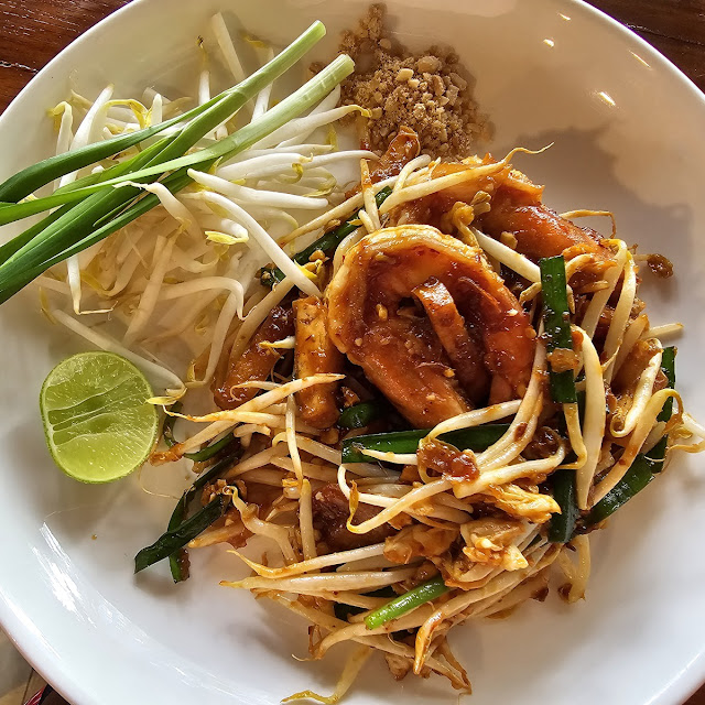 ผัดไทยกุ้งสด ไร้เส้น
