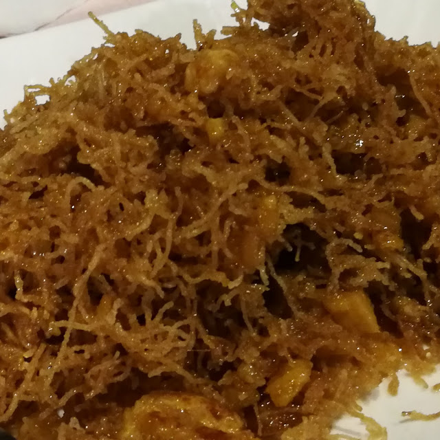 หมี่กรอบ