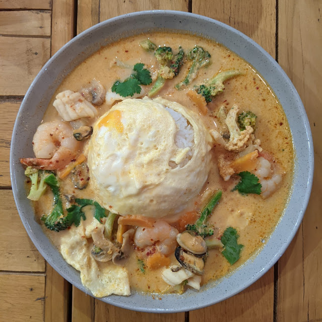 Lava Omelette with Tom Yum