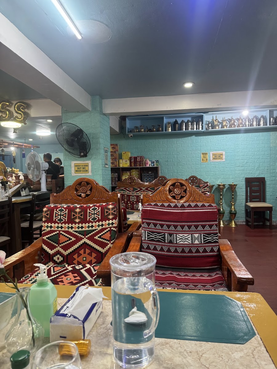 KING BIBOSS RESTAURANT .