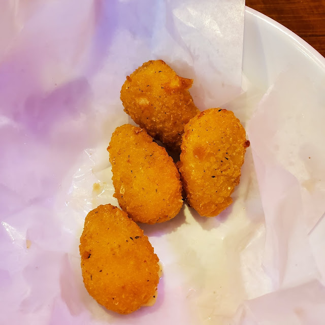Smoked Gouda Macaroni Poppers