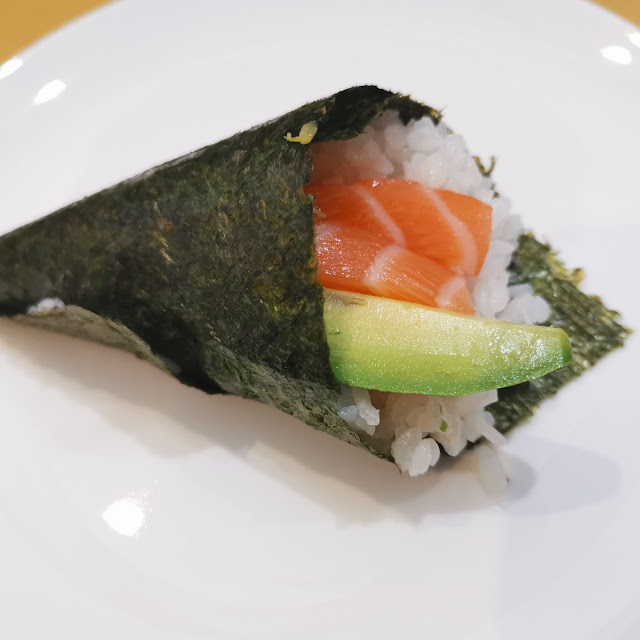 Temaki Sake Avocado