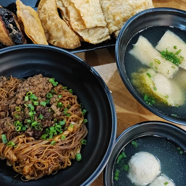 Dried Noodles and Yong Tau Foo