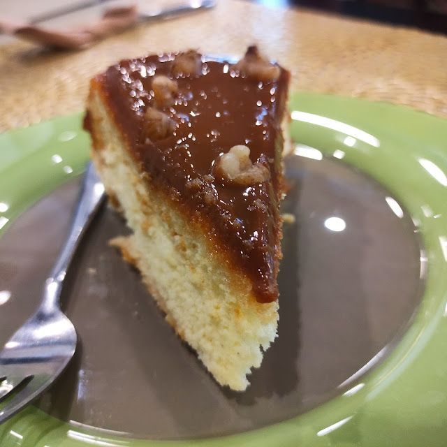 Caramel Cake