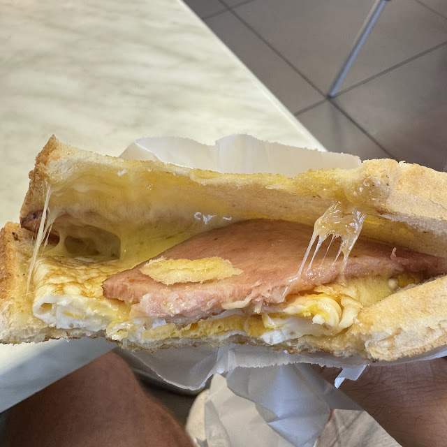 Bacon and Egg Toasted Sandwich