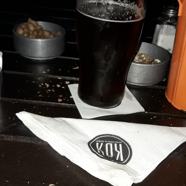 Cerveza Scotch Con Mani Roja