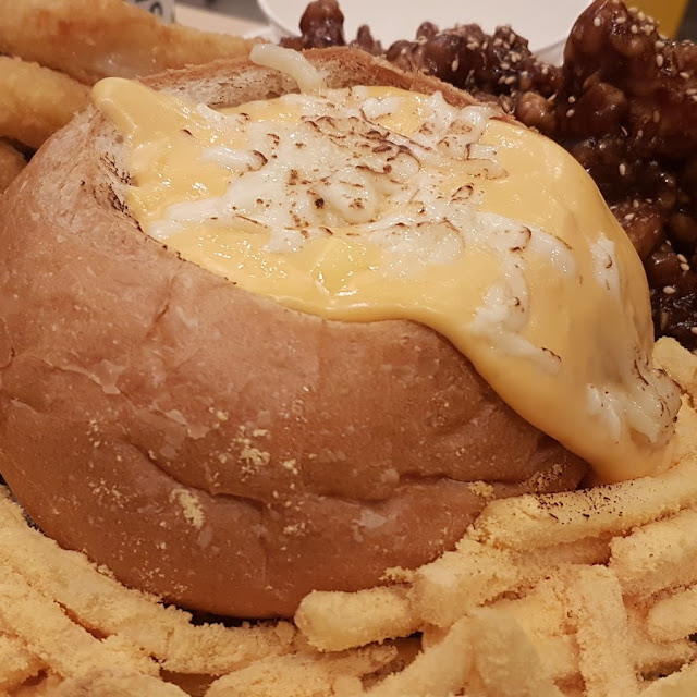Chicken Cheese Fondue Half p658