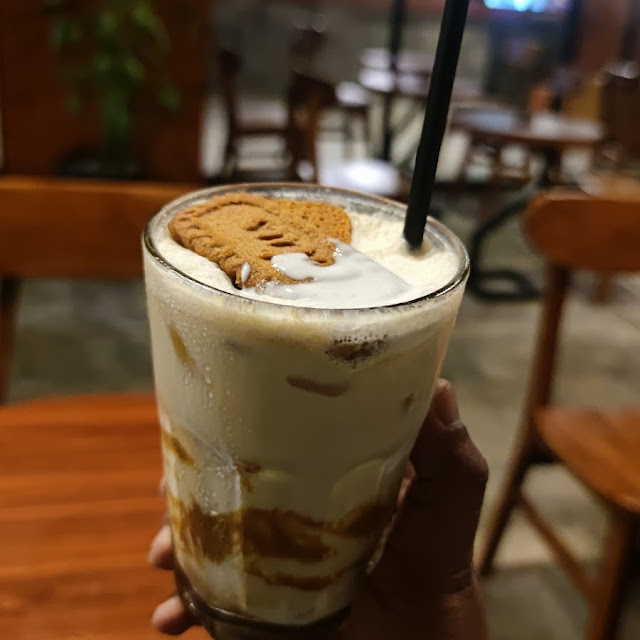 Lotus Biscoff Lattee