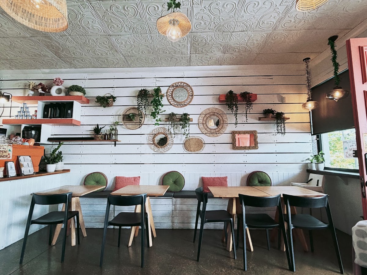 Klin-i Cafe'&Thai Kitchen