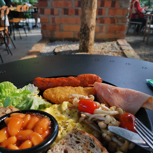 American Big Breakfast