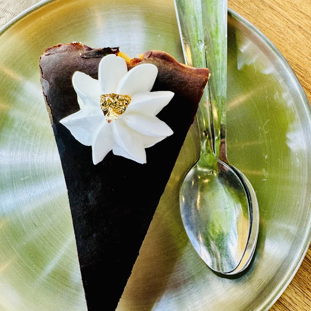 Burnt Cheesecake Slice